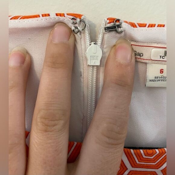 Gap, Orange and White, Geometric Patterned, Sleeveless Midi Dress, Size 6 - Picture 2 of 10